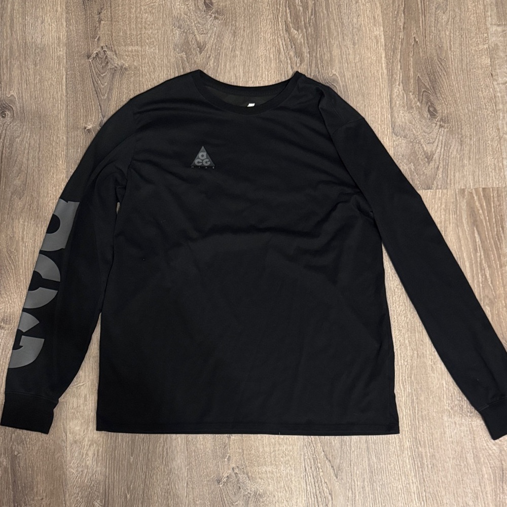 Nike ACG Black Long Sleeve Tee with Gray Accents XL